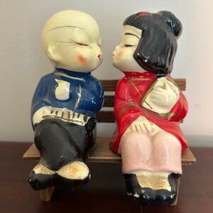 antique Japanese kissing figurines